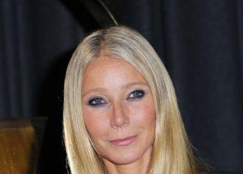 Gwyneth Paltrow Ditches Paleo For A New Weight loss program That Contains Carbs
