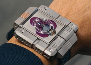 Hautlence Retrovision ’85 Watch Flips in a miniature robotic