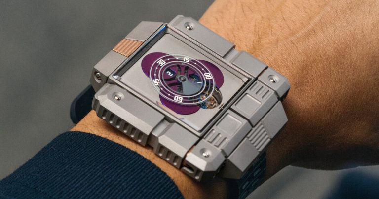 Hautlence Retrovision ’85 Watch Flips in a miniature robotic
