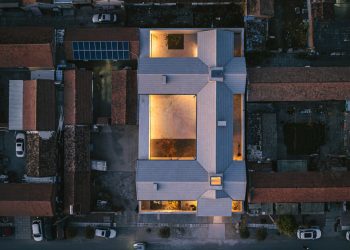4 wings braided outlines Chaoffice’s Cross Home in Beijing