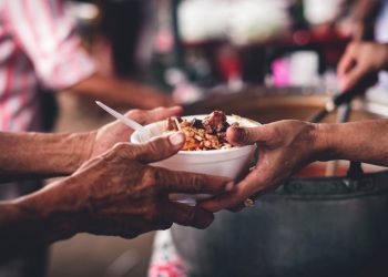 Des Moines Meals Pantries Face Spiking Demand Because the Iowa Area’s SNAP Enrollment Declines