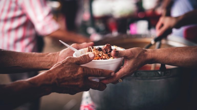 Des Moines Meals Pantries Face Spiking Demand Because the Iowa Area’s SNAP Enrollment Declines