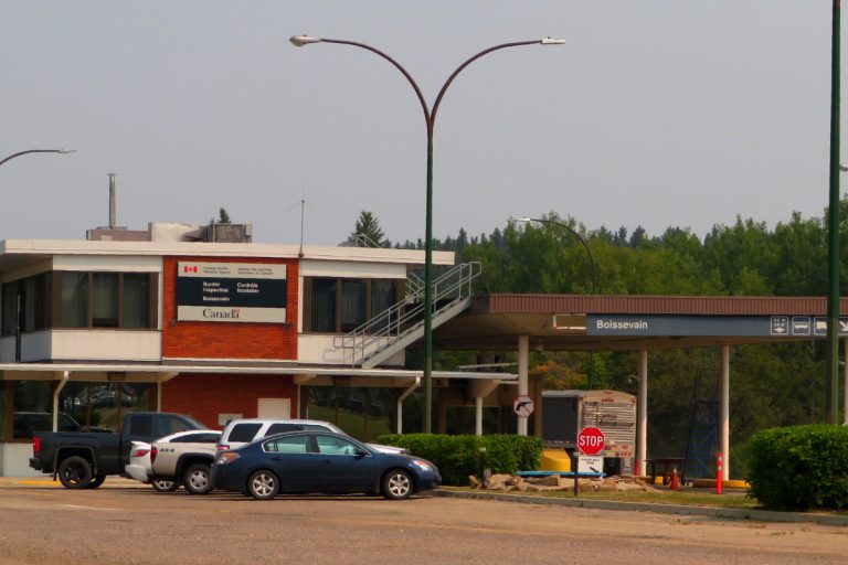 Canada Warns Residents of U.S. Border Machine Searches