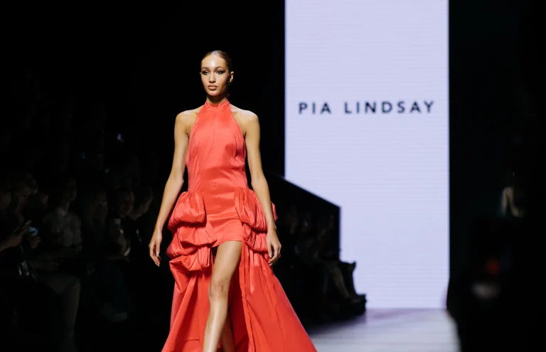 Victorian period on the runways of Moscow Trend Week