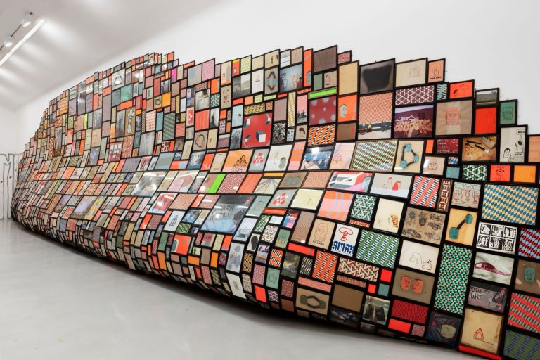 In “Pay attention”, Barry McGee celebrates the positivity in opposition to the background of struggling and overwhelming – Colossal