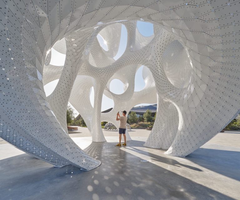 200,000 rivets present ultra-sub-aluminum aspects of “The Orb” by Marc Fornes-Colossal