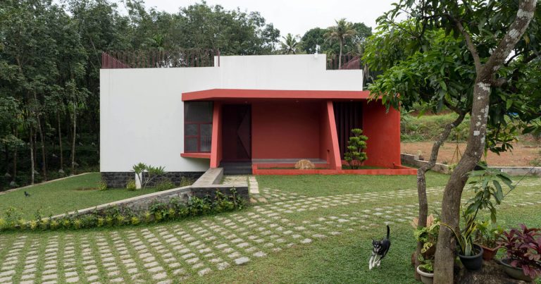 Crimson Wall Segments Exit the White Physique of the Saba Home in India