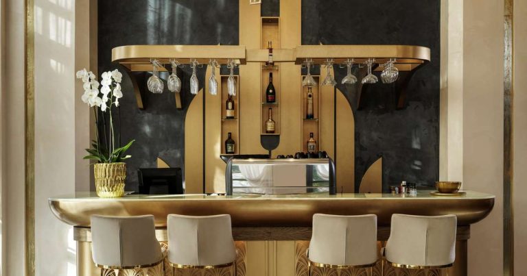 Double luxurious and life-style signing in Greece for IHG Accommodations & Resorts