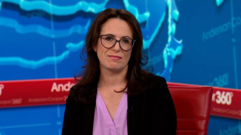 Video: Maggie Haberman reacts to Trump and performs golf within the midst of collective bargaining soften