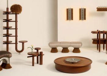 Lugo Studio Merries the horse horse with metal within the Anachron furnishings sequence