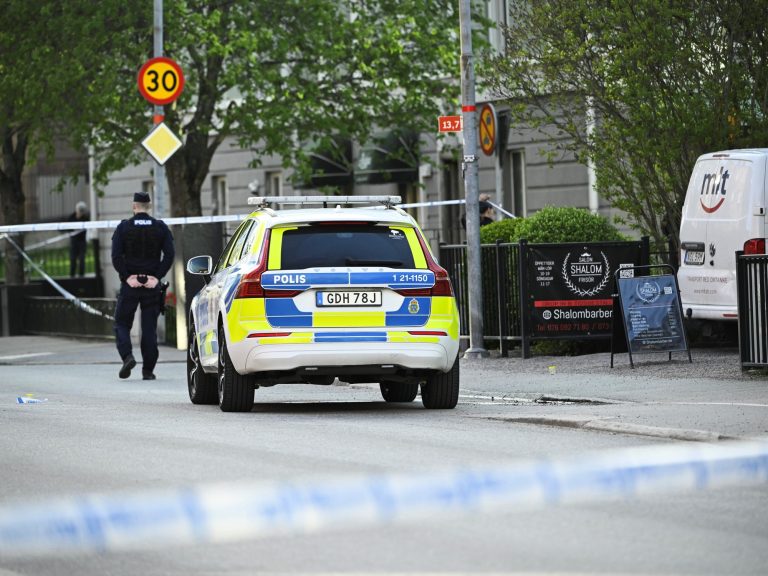 At the least three deaths at a shootout in a metropolis close to Stockholm