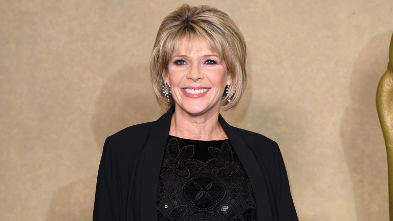 Ruth Langsford simply gave us the inexperienced gentle to put on two watches