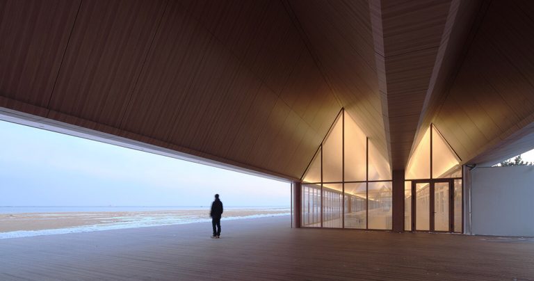 Tao builds “Tide’s Echo Corridor” as a cultural lighthouse on the sting of the yellow sea
