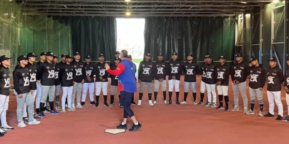 After he was left by his coach, 19 baseball gamers from Venezuela requested for political asylum in Spain