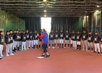 After he was left by his coach, 19 baseball gamers from Venezuela requested for political asylum in Spain