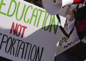 The federal government’s lawyer: ICE terminates the termination of the authorized standing for worldwide college students round us