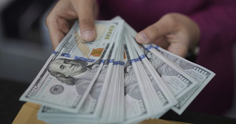 How the worth of the US greenback impacts abroad journey