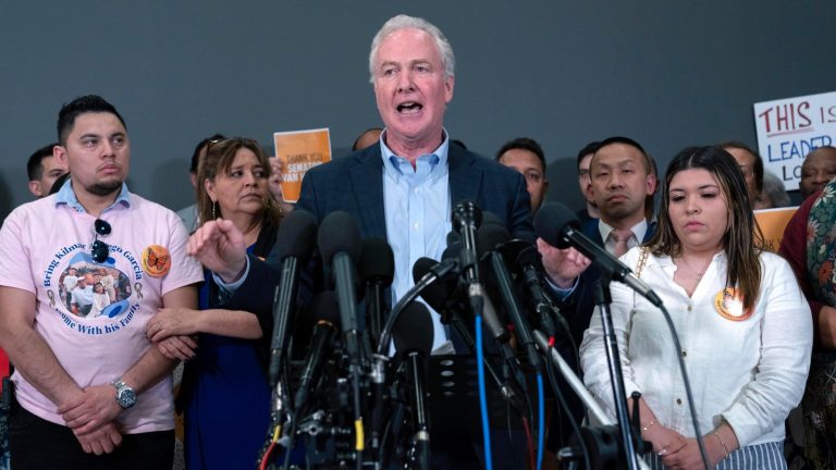 Chris van Hollen describes the assembly with Kilmar Abrego Garcia
