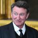 Wayne Gretzky reacts to Alex Ovechkin, tying themselves
