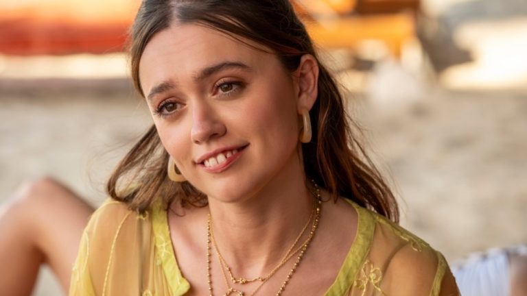 Aimee Lou Wooden on Chelsea’s ‘White Lotus’ Finale Dying
