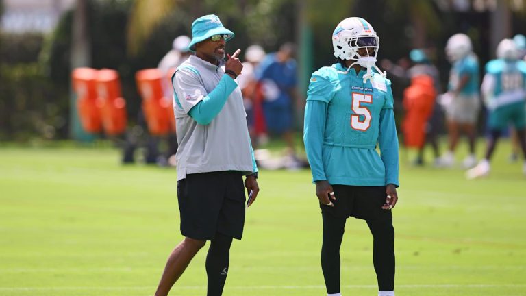 Miami Dolphins DC Anthony Weaver Getting ready for Life With out Jalen Ramsey