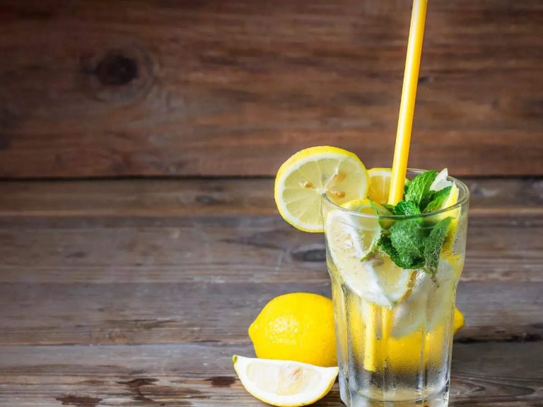 5 Indian fruits which have extra vitamin C than lemons