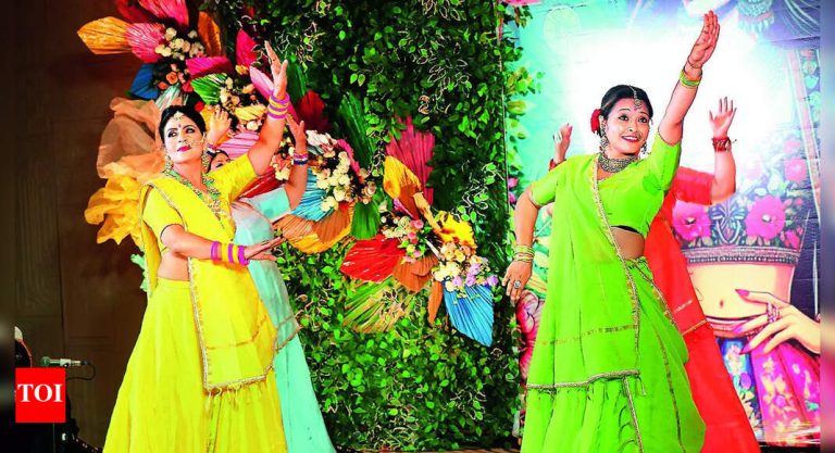 Women, benefit from the humorous facet of life | Occasions Film Information