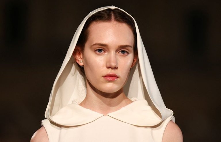 Dior reveals Maria Grazia Chiuri’s cruise assortment in Rome | WTAQ Information Discuss | 97.5 FM · 1360 AM