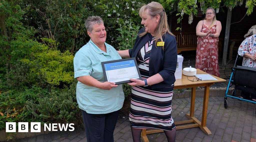 Warwickshire well being employee given nationwide award for service