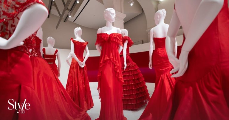 Inside PM23, Valentino Garavani and Giancarlo Giammetti’s new exhibition house in Rome, designed to nurture future creatives: its inaugural present pays tribute to Valentino’s signature color – purple