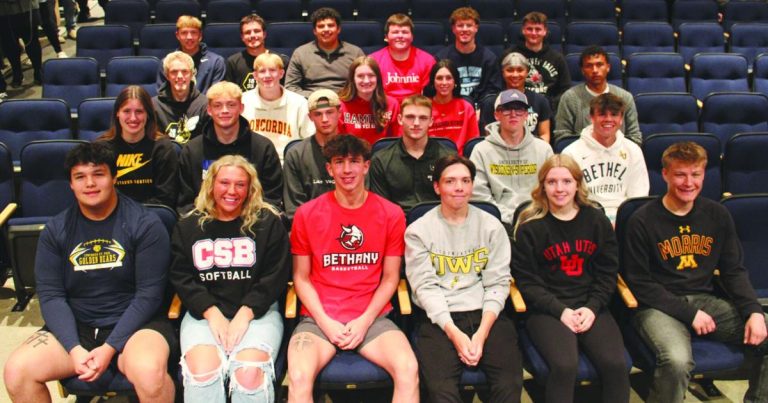 24 seniors however an indication to play sports activities in faculty Native information