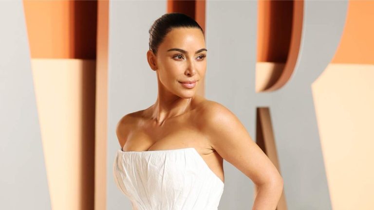 Kim Kardashian ‘Lastly’ Graduates Regulation Faculty After 6 Years
