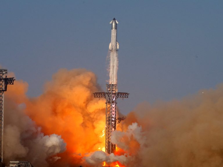 Spacex’s Rocket Starship suffered a “unexpected disassembly” shortly after erection and exploded for the third consecutive time