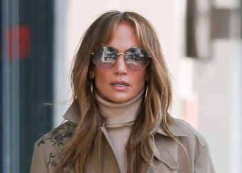 Jennifer Lopez’s intelligent styling takes denims from informal to stylish