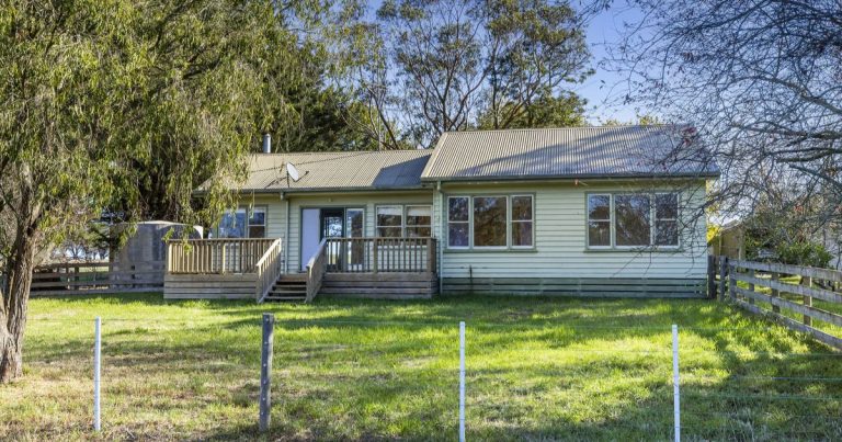 ‘White Gum’ affords Otway hinterland way of life