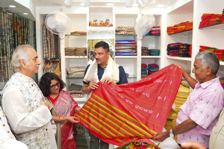 Ahimsa Silk Outlet: A Sustainable Style Revolution