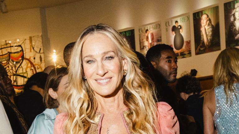Sarah Jessica Parker reminds us why we love trophy jackets