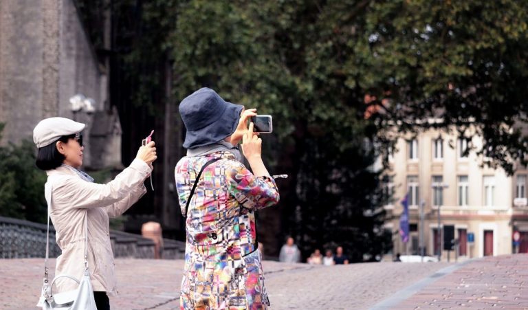 Youthful vacationers lead China’s tourism surge