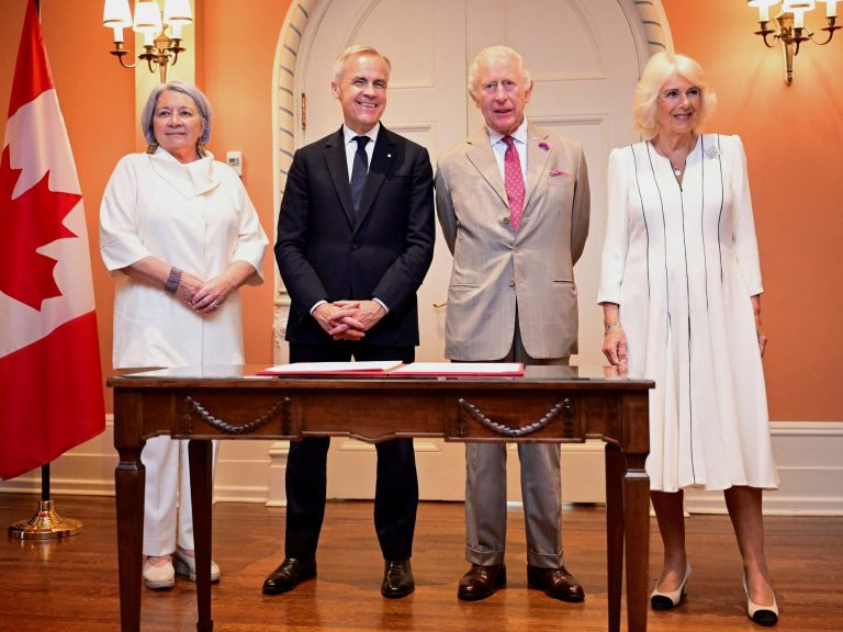 King Carlos of England arrived in the course of the tensions with Donald Trump in Canada