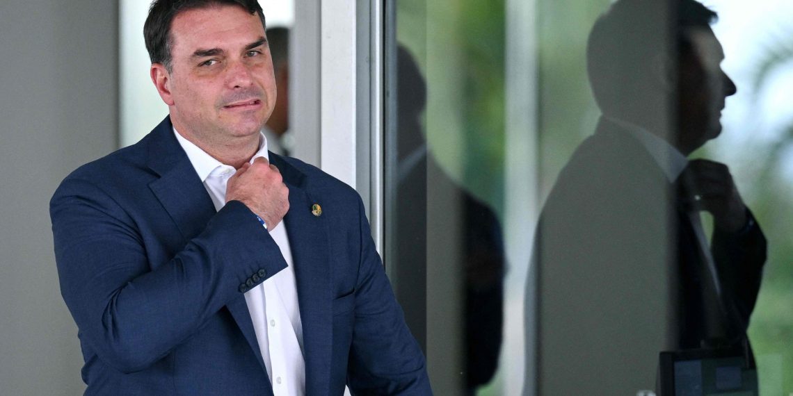 One in all Bolsonaro’s kids sued Aerolineas Argentinas for a sophisticated journey to Bariloche: “was a nightmare”