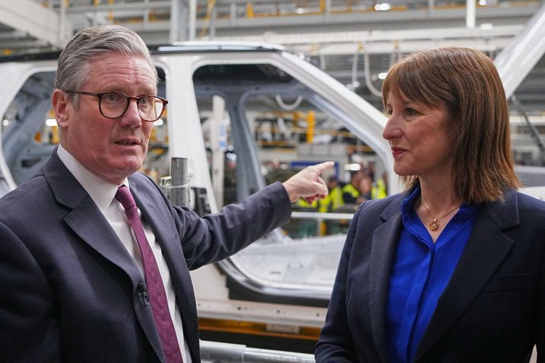 Starmer ‘identified worldwide’ for winter gas funds cuts, says the highest economist