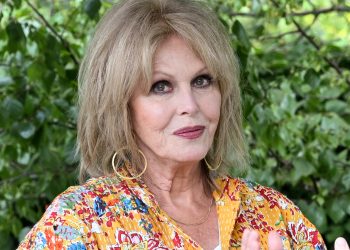 Joanna Lumley’s tropical twist is the antidote to ditsy florals