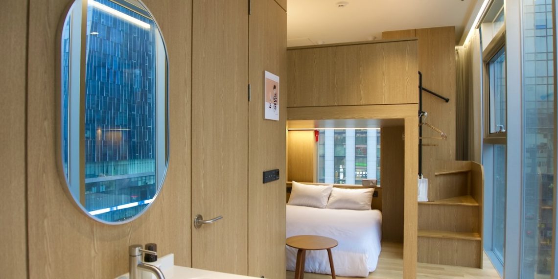 Lodge Drip & Drop Brews Ao Sitting in Espresso Tradition