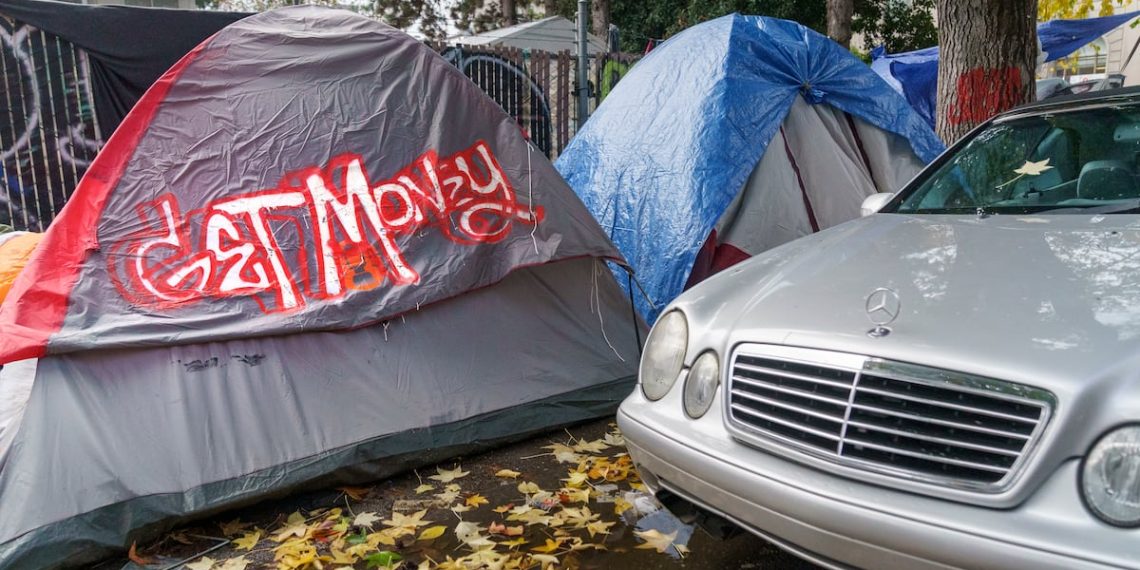 ‘Administrative collapse:’ Advocates blame evictions on new Oregon Well being Authority housing program