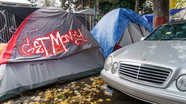‘Administrative collapse:’ Advocates blame evictions on new Oregon Well being Authority housing program