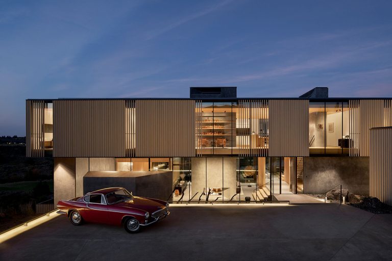Tetherow Overlook is a sculptural withdrawal within the excessive oregon desert