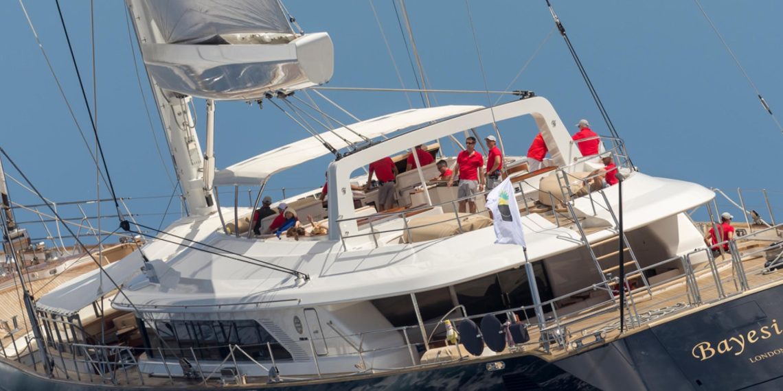 Why did Bayesian sank, probably the most luxurious yacht on the planet wherein British Invoice Gates died and 6 different individuals