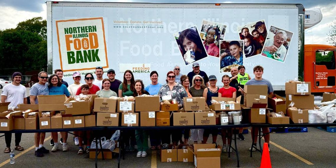 Village Christian Church celebrates 200th cellular meals pantry occasion – Shaw Native