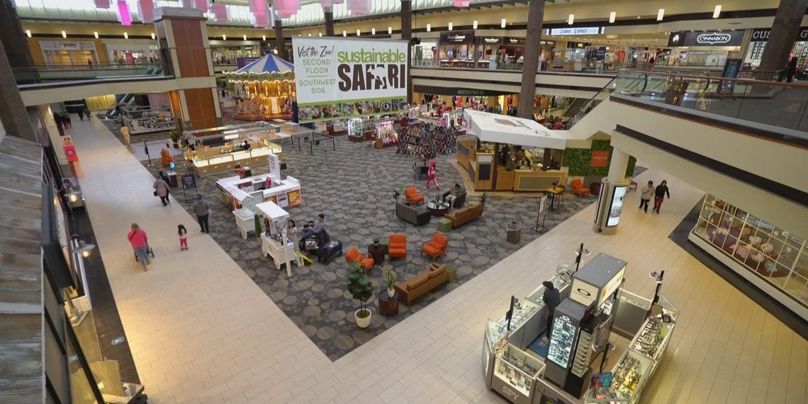 Maplewood Mall hosts spring style present