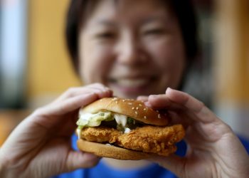 America’s burger preferences shift as hen burgers outpace beef nationwide